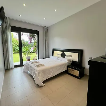 Dream Serenity, Stylish Host * Santa Cruz De Bezana